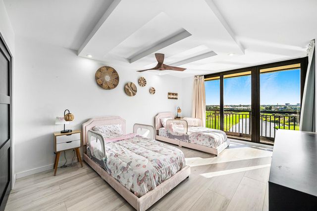 2427 Presidential Way 802, West Palm Beach, FL 33401