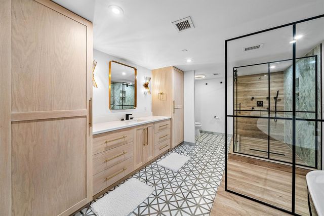 2427 Presidential Way 802, West Palm Beach, FL 33401