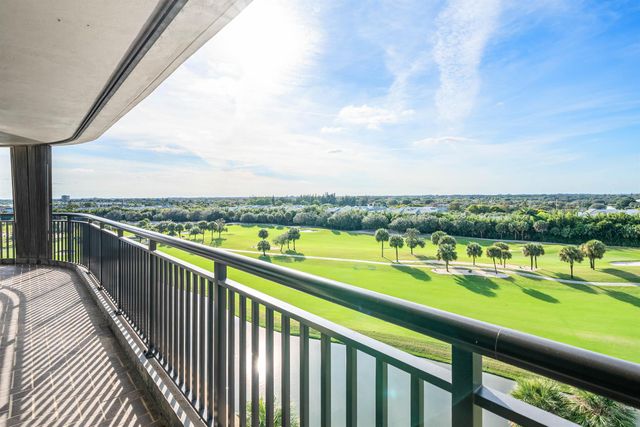 2427 Presidential Way 802, West Palm Beach, FL 33401