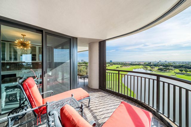 2427 Presidential Way 802, West Palm Beach, FL 33401