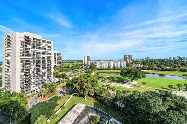 2427 Presidential Way 802, West Palm Beach, FL 33401