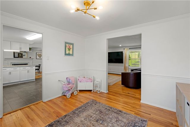 1241 Satellite Cir, Upper St Clair, PA 15241