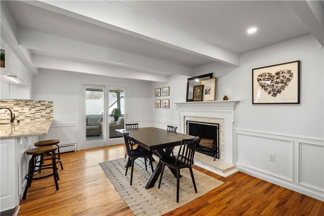 1241 Satellite Cir, Upper St Clair, PA 15241