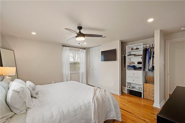 1241 Satellite Cir, Upper St Clair, PA 15241