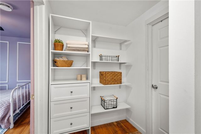 1241 Satellite Cir, Upper St Clair, PA 15241