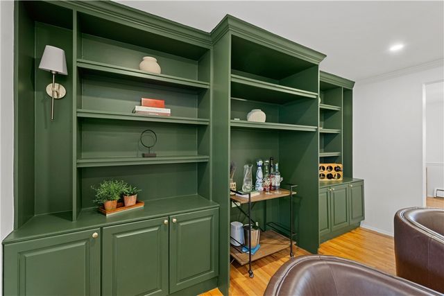 1241 Satellite Cir, Upper St Clair, PA 15241