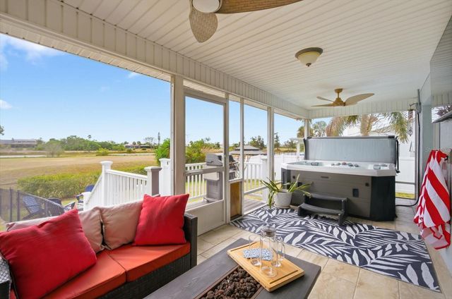 846 BIRDIE WAY, Apollo Beach, FL 33572