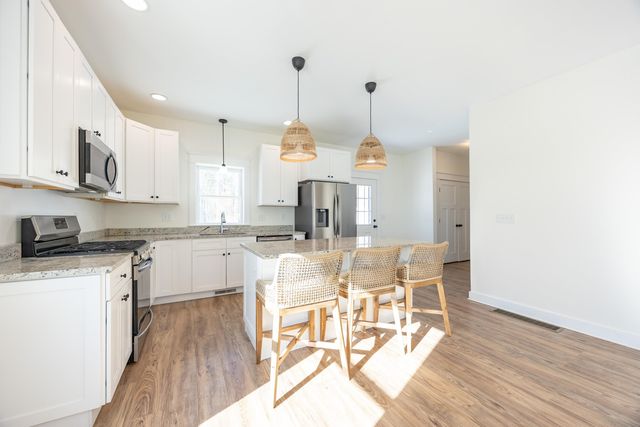 36 Eisenhower Drive, Rochester, NH 03867