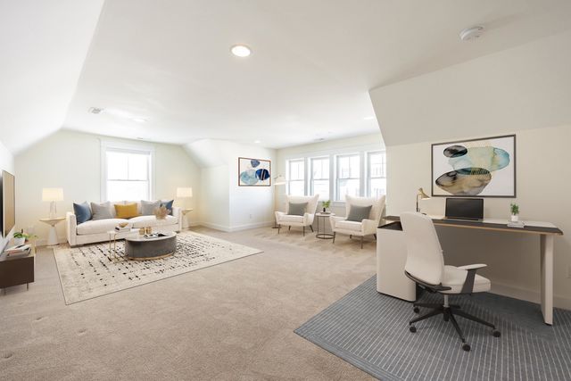 36 Eisenhower Drive, Rochester, NH 03867