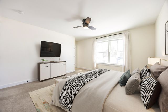 36 Eisenhower Drive, Rochester, NH 03867