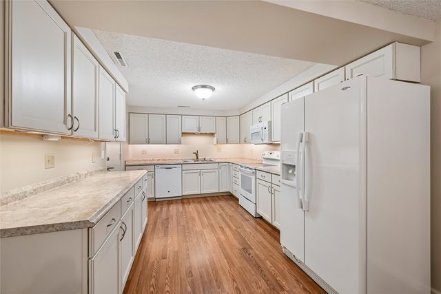 190 Cottage Grove Avenue SE 116, Cedar Rapids, IA 52403