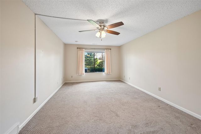 190 Cottage Grove Avenue SE 116, Cedar Rapids, IA 52403