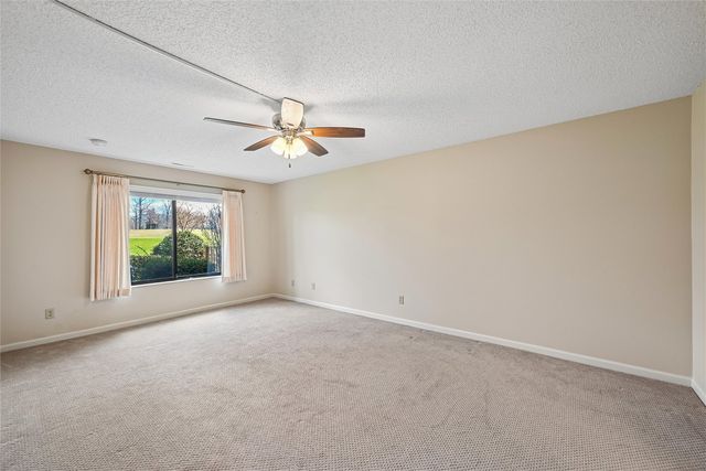 190 Cottage Grove Avenue SE 116, Cedar Rapids, IA 52403