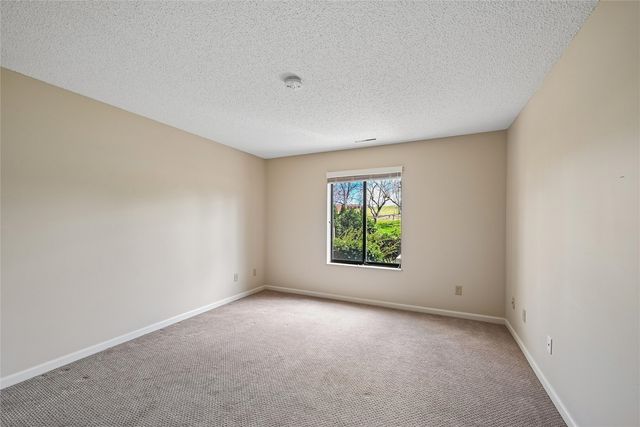 190 Cottage Grove Avenue SE 116, Cedar Rapids, IA 52403