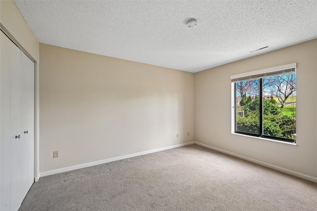 190 Cottage Grove Avenue SE 116, Cedar Rapids, IA 52403