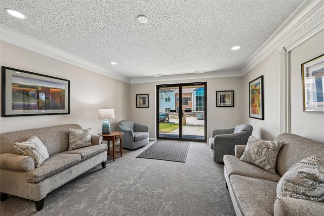 190 Cottage Grove Avenue SE 116, Cedar Rapids, IA 52403