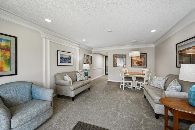 190 Cottage Grove Avenue SE 116, Cedar Rapids, IA 52403