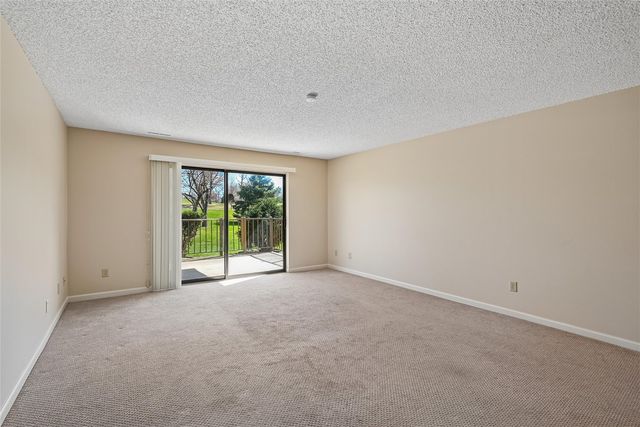 190 Cottage Grove Avenue SE 116, Cedar Rapids, IA 52403