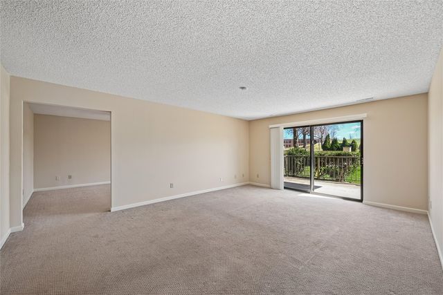 190 Cottage Grove Avenue SE 116, Cedar Rapids, IA 52403