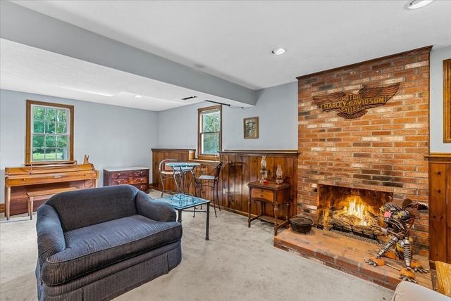 499 Harvard St, East Bridgewater, MA 02333