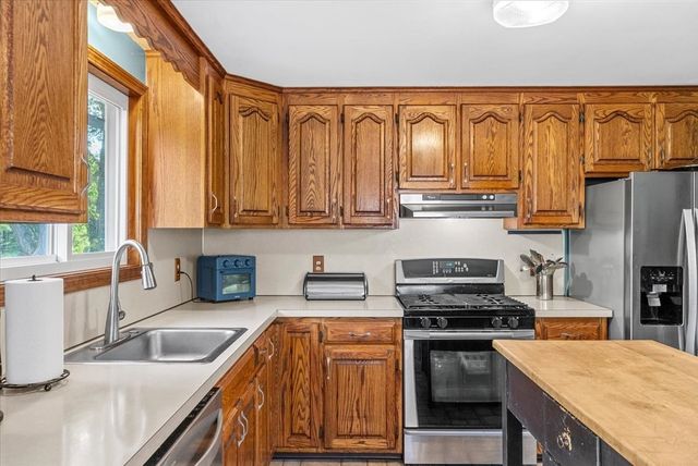 499 Harvard St, East Bridgewater, MA 02333