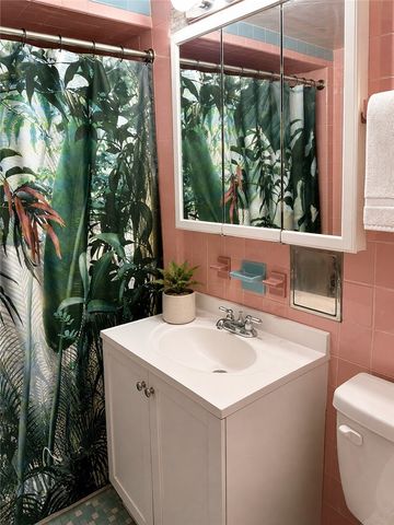 5862 Hobart St, Squirrel Hill, PA 15217