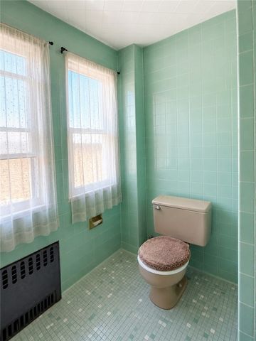5862 Hobart St, Squirrel Hill, PA 15217