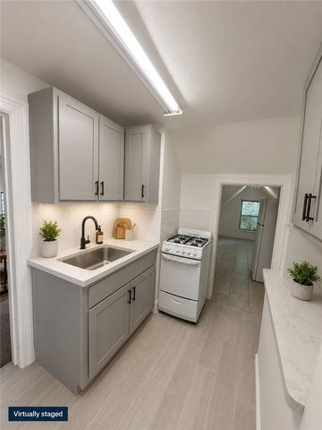 5862 Hobart St, Squirrel Hill, PA 15217