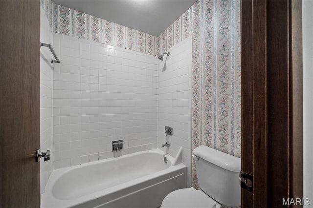 148 Cumberland Park Court E, Ballwin, MO 63011
