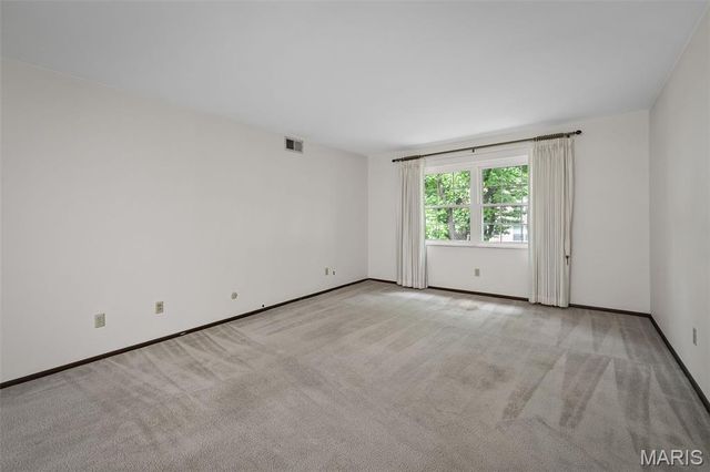 148 Cumberland Park Court E, Ballwin, MO 63011
