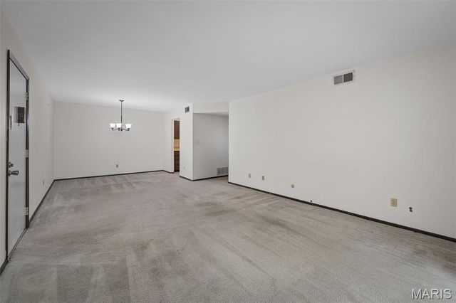 148 Cumberland Park Court E, Ballwin, MO 63011
