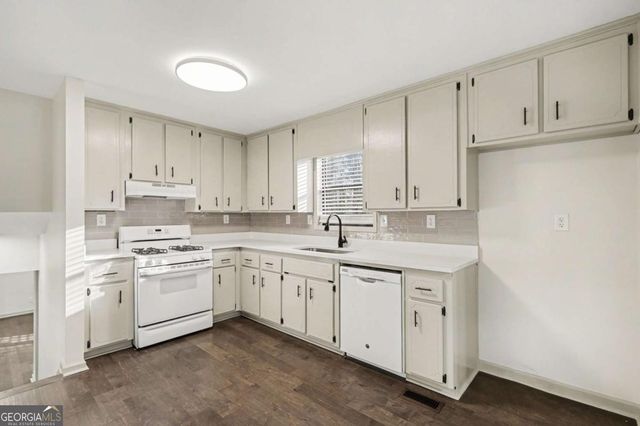 1723 Hickory Grove Trail NW, Acworth, GA 30102