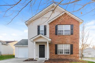 5728 Fairchase Avenue, Charlotte, NC 28269
