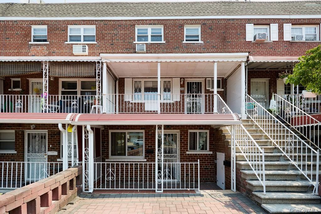 268 Throggs Neck Boulevard, Bronx, NY 10465 — photo 2