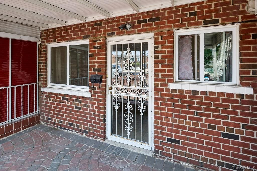 268 Throggs Neck Boulevard, Bronx, NY 10465 — photo 4