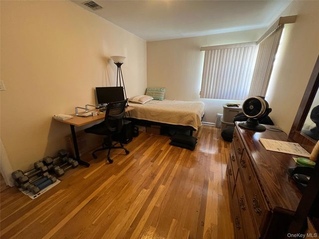 194 Rhododendron Drive, Westbury, NY 11590