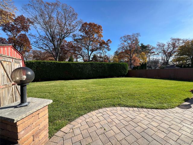 194 Rhododendron Drive, Westbury, NY 11590