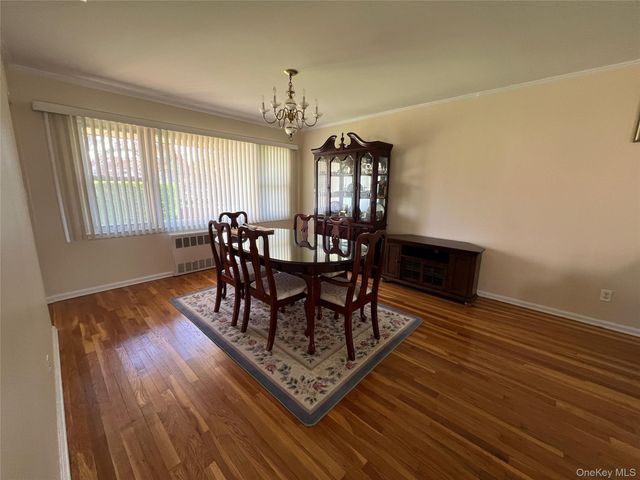 194 Rhododendron Drive, Westbury, NY 11590