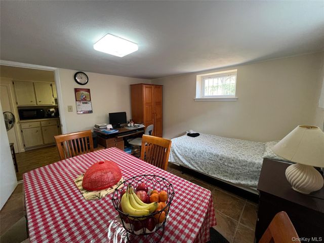 194 Rhododendron Drive, Westbury, NY 11590