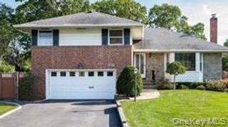 194 Rhododendron Drive, Westbury, NY 11590