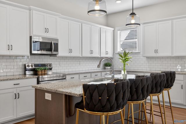 121 Fairways Pass, Meridianville, AL 35759