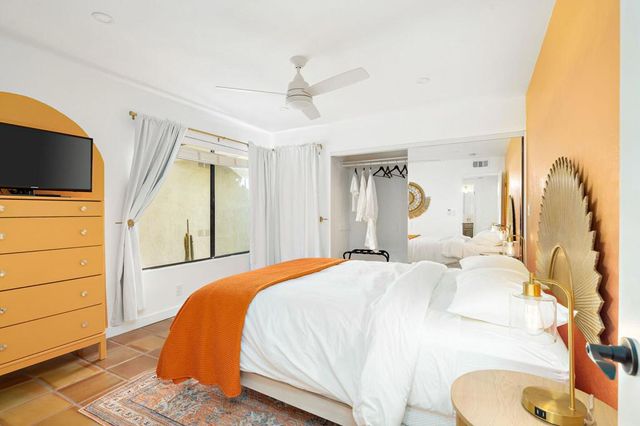 298 San Vincente Circle, Palm Desert, CA 92260