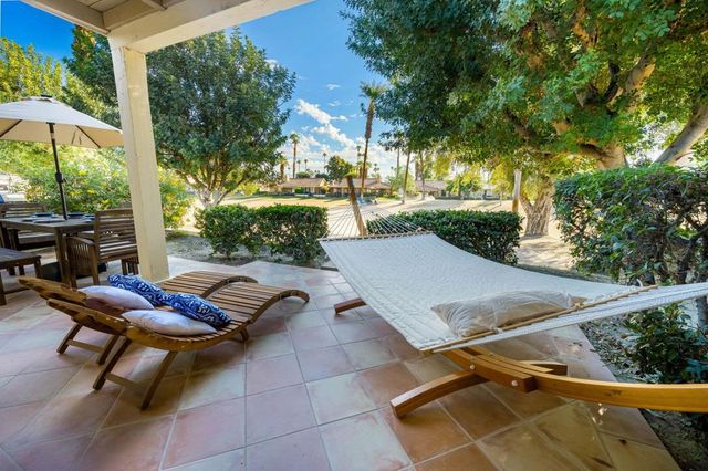 298 San Vincente Circle, Palm Desert, CA 92260