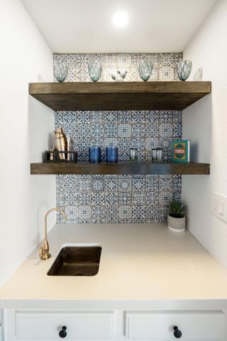 298 San Vincente Circle, Palm Desert, CA 92260