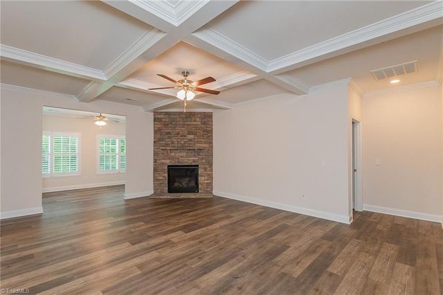403 Freemont Drive, Thomasville, NC 27370