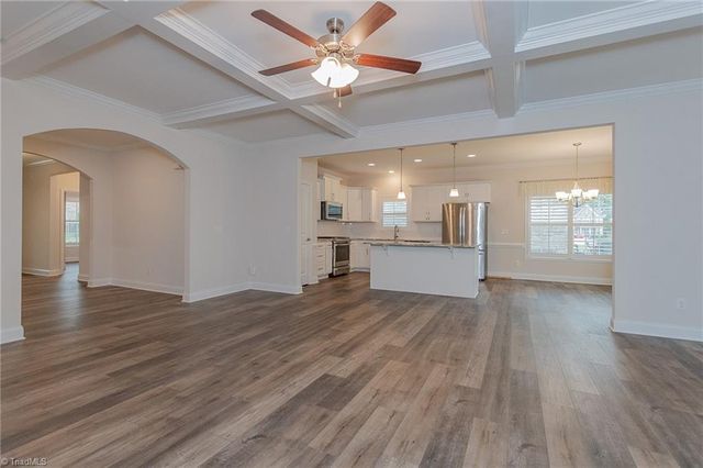 403 Freemont Drive, Thomasville, NC 27370