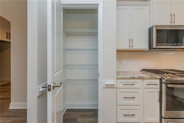 403 Freemont Drive, Thomasville, NC 27370