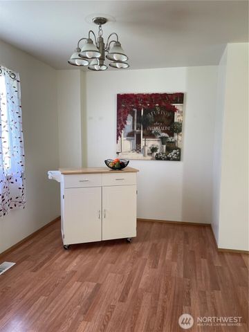 652 ADELE Avenue, Bremerton, WA 98312