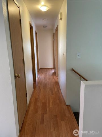 652 ADELE Avenue, Bremerton, WA 98312