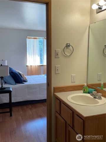 652 ADELE Avenue, Bremerton, WA 98312